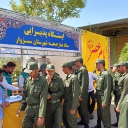 گزارش تصویری برپایی ایستگاه صلواتی در روز جمعه نهم ماه ربیع الاول1403