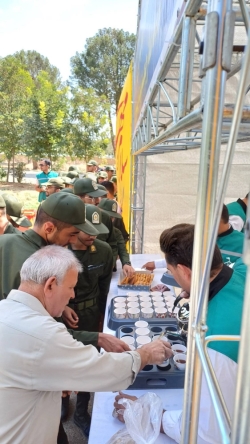 گزارش تصویری برپایی ایستگاه صلواتی در روز جمعه نهم ماه ربیع الاول1403