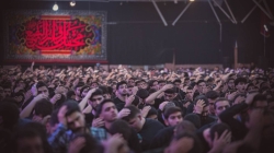 تصویر مراسم شهادت حضرت فاطمه زهرا (س) فاطمیه 12 آبان 1404 کربلایی حسین ستوده - محفل زوارالبقیع طهران