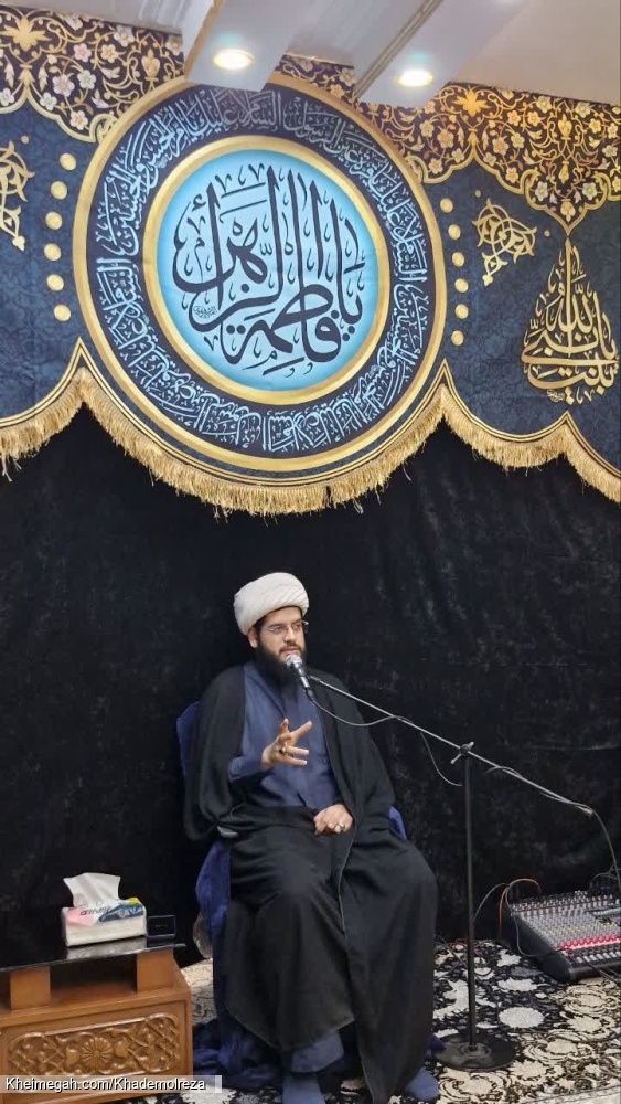 مراسمات هفتگی هیئت خادم الرضا اهواز با نوای شیخ رضا حریزاوی