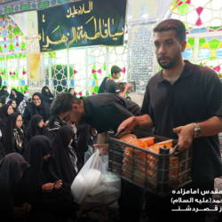 توزیع غذا و نماز ظهر روز عاشورا و تاسوعا آستان مقدس امامزاده سید محمد علیه السلام قصردشت شیراز
