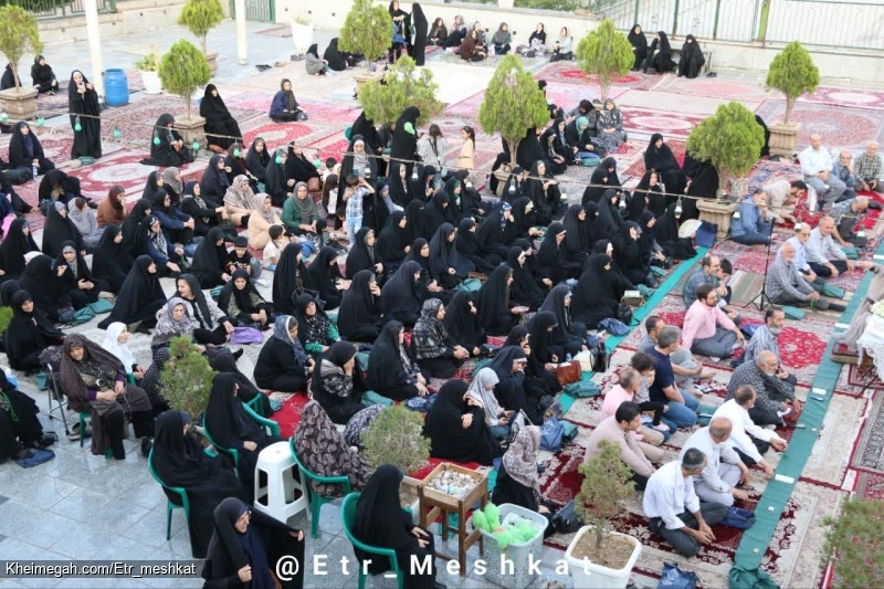 مراسم اقامه نماز و دعای استغاثه همدان