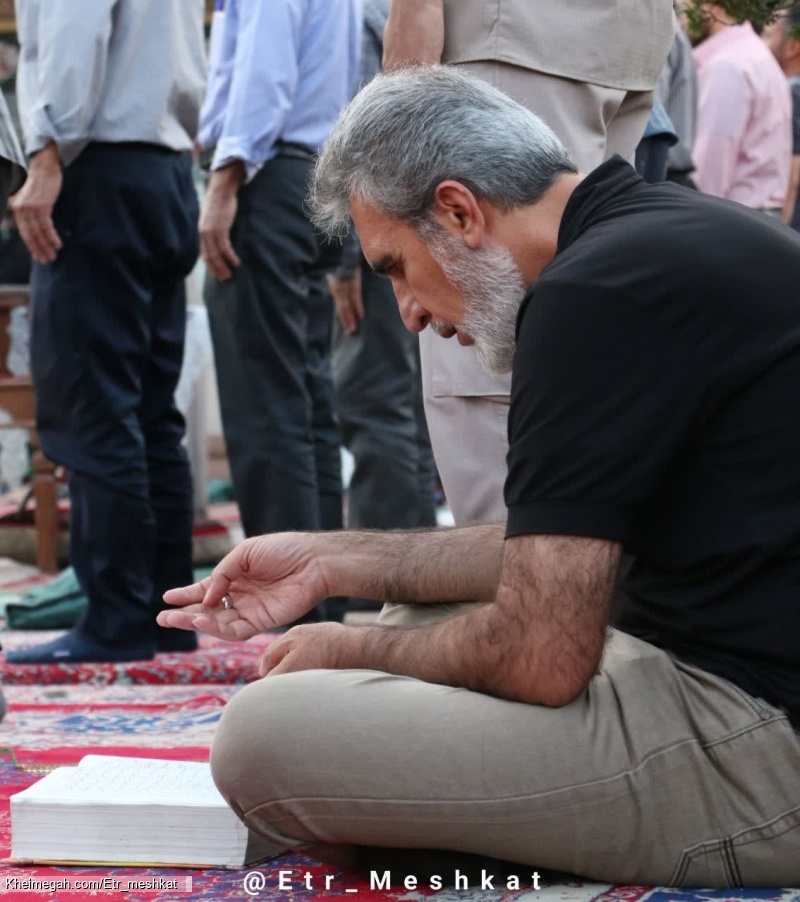 مراسم اقامه نماز و دعای استغاثه همدان