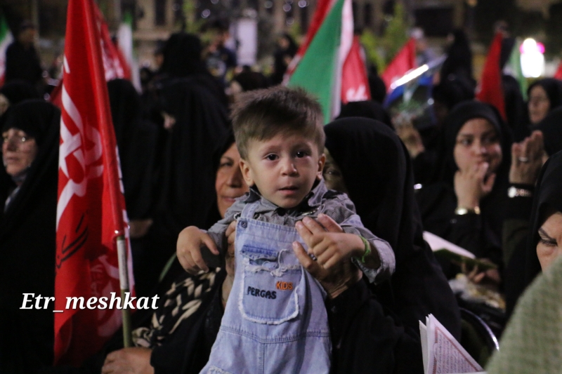 تجمع همدان مشت گره کرده چهلم رهبر انقلاب