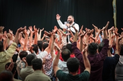 تصویر مراسم جشن ولادت پیامبر اکرم حضرت محمد (ص) و امام جعفر صادق (ع) 1405 کربلایی محمد حسین حدادیان