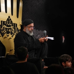 تصویر مراسم شب اول محرم 1404 1447 حاج محمود کریمی -  هیئت رایه العباس امامزاده علی اکبر چیذر