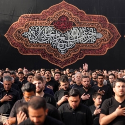 تصویر مراسم روز اول محرم 1404 1447 حاج محمود کریمی -  هیئت رایه العباس امامزاده علی اکبر چیذر