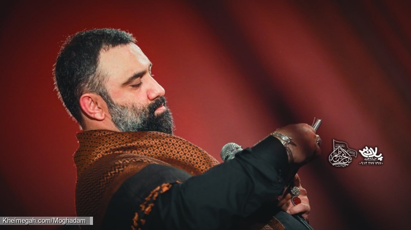 تصویر مراسم هیئت هفتگی 17 اردیبهشت 1404 کربلایی جواد مقدم - هیئت بین الحرمین طهران - مسجد امام حسین