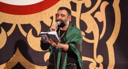 تصویر مراسم شب اول محرم 1404 1447 کربلایی جواد مقدم - هیئت خادم الرضا قم - ورزشگاه شهید حیدریان