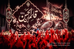 تصویر مراسم شب ششم محرم 1405 کربلایی جواد مقدم - شب 6 محرم الحرام 1448 - هیئت بین الحرمین طهران