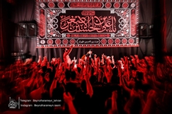 تصویر مراسم شب هفتم محرم 1405 کربلایی جواد مقدم - شب 7 محرم الحرام 1448 - هیئت بین الحرمین طهران
