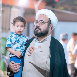پای کار انقلاب