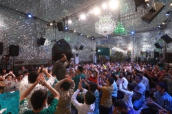 تصویر مراسم جشن شب ولادت امام رضا (ع) 18 اردیبهشت 1404 کربلایی محمد فصولی - امامزاده صالح تجریش