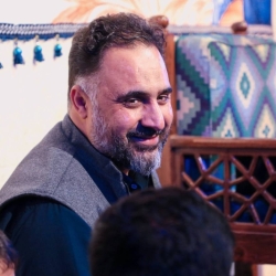 تصویر مراسم جشن ولادت حضرت فاطمه زهرا (س) آذر ماه 1404 کربلایی محمد فصولی