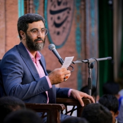 تصویر مراسم جشن شب ولادت امام رضا (ع) 18 اردیبهشت 1404 حاج سید رضا نریمانی - هیئت فداییان حسین (ع)