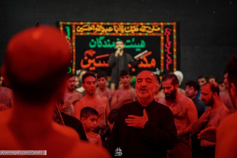 تصویر مراسم هیئت هفتگی 28 آذر 1404 کربلایی نریمان پناهی - هیئت رزمندگان مکتب الحسین امامزاده معصوم