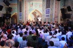 تصویر مراسم جشن شب ولادت امام رضا (ع) 18 اردیبهشت 1404 محمد حسین پویانفر - امامزاده صالح تجریش