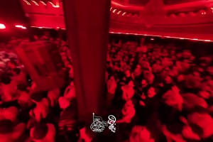 جنون میگیرم با غم حسین - دانلود ویدئو کلیپ مداحی شور شب هفتم محرم 1405 کربلایی جواد مقدم